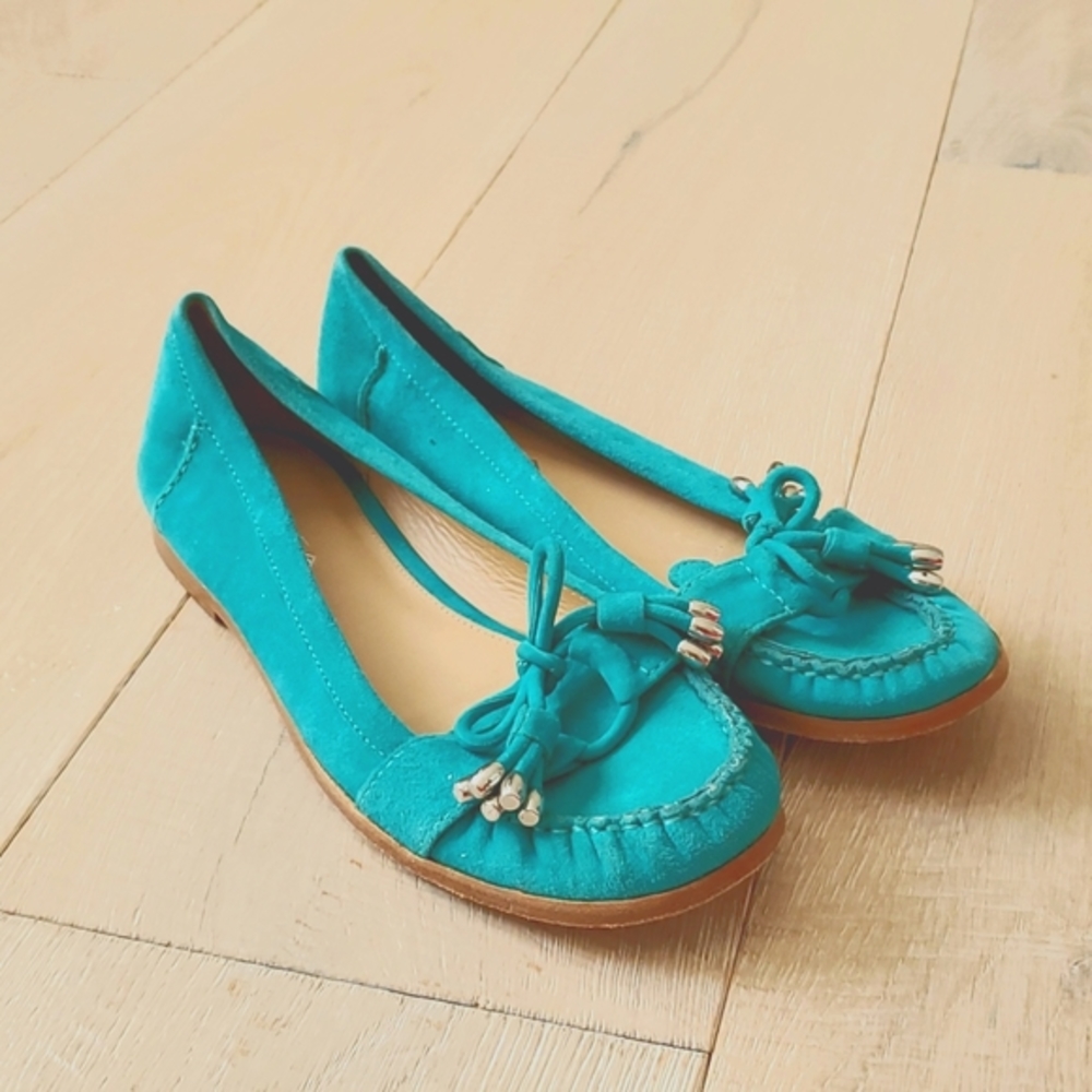 Via Spiga Turquoise Suede V-Raven Loafers